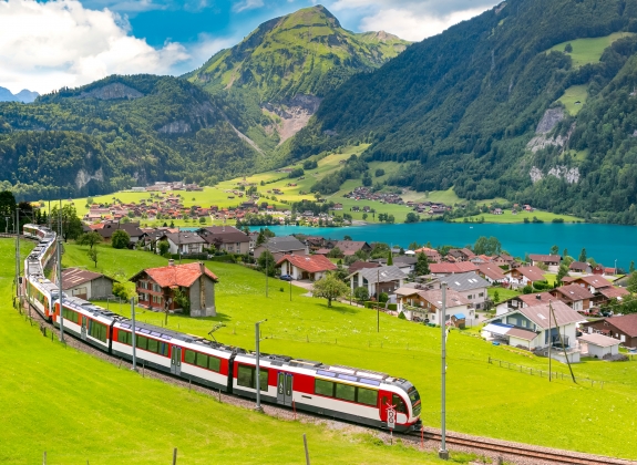 5 Of The Best Scenic Train Rides In Switzerland Railbookers®